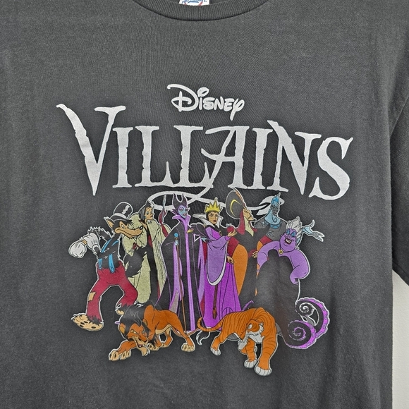 DELTA Disney Villains Grapic Tee Shirt Short Sleeve Black Women Size M Themepark - Picture 3 of 13